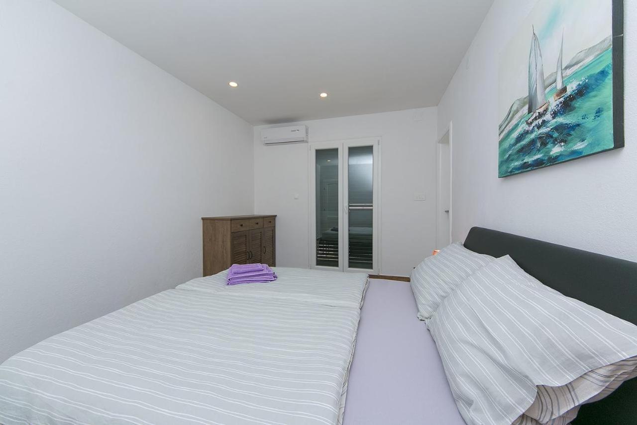Apartments Sanja Baška Voda Extérieur photo